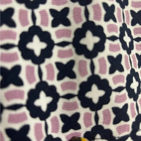 Ann Taylor LOFT Cotton Floral Tile Riviera Shorts with 4" Inseam Size 0 - Picture 3 of 7